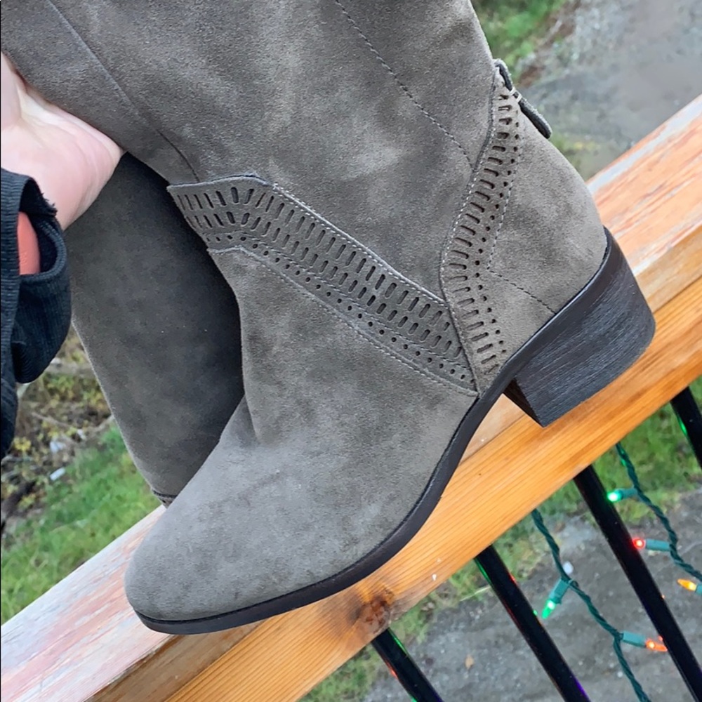 Just in! NWOT Vince Camuto "Karinda" Boots